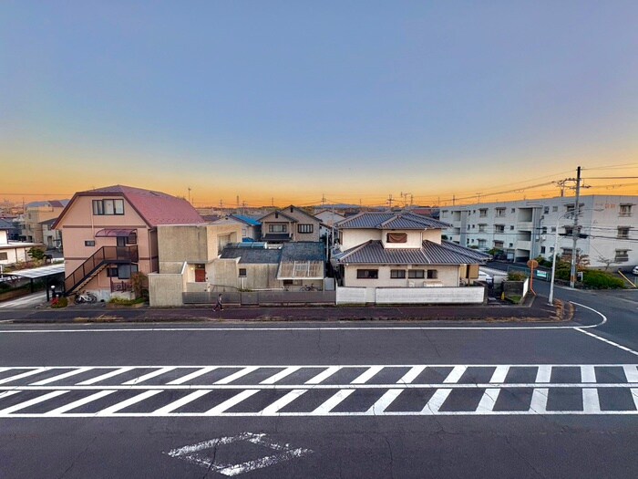 物件内観写真16　(室内からの展望)