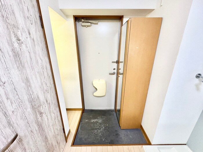 物件内観写真17　(玄関)