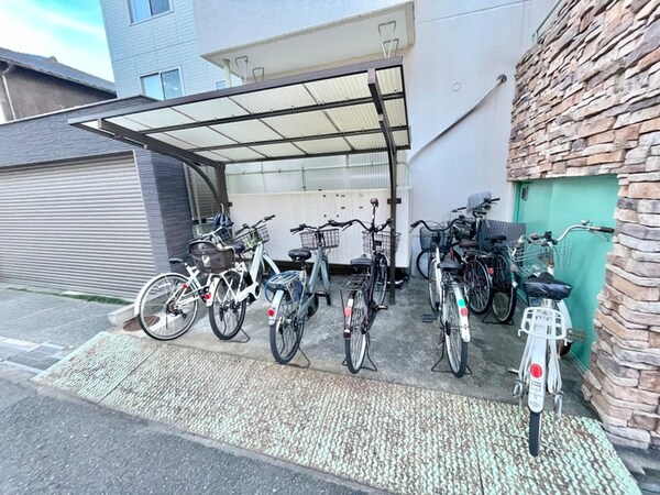 駐輪場