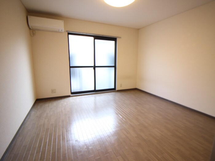 物件内観写真5　(居室)