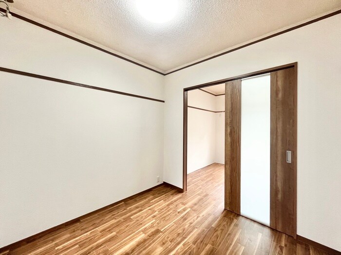 物件内観写真9　(居室)