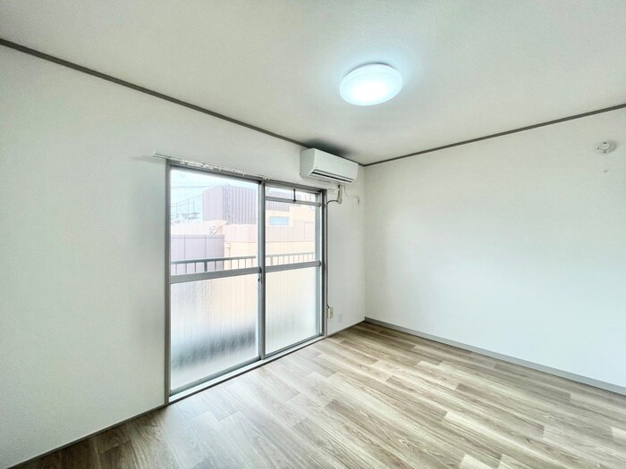 物件内観写真9　(居室)