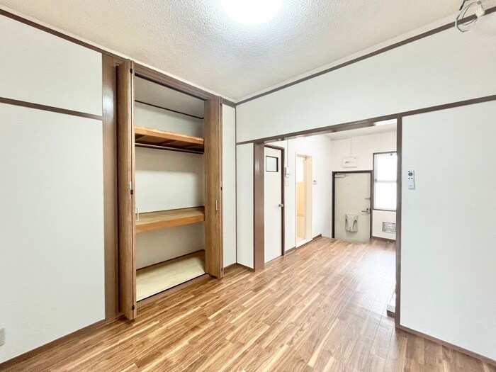 物件内観写真11　(収納)