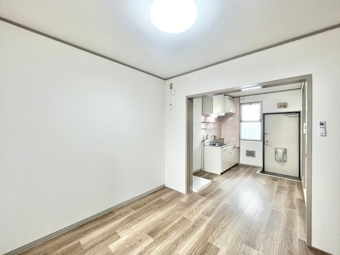 物件内観写真11　(居室)