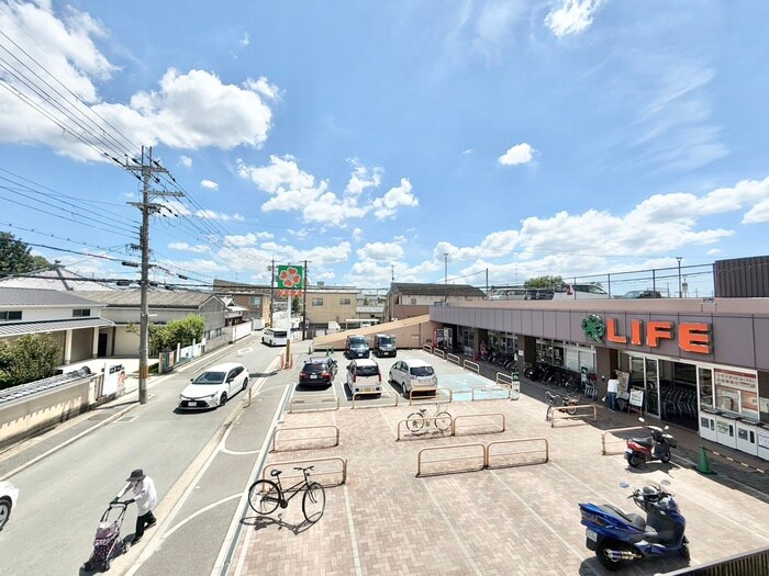 物件内観写真22　(室内からの展望)