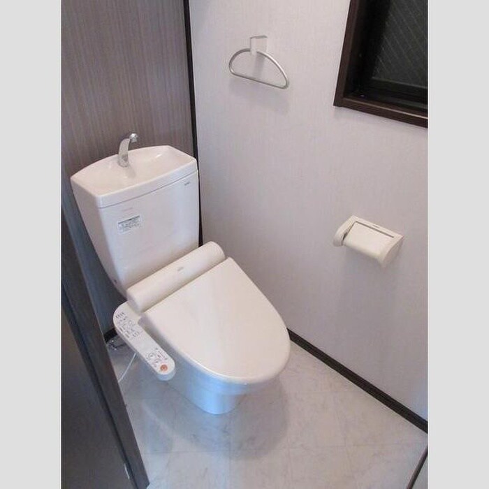 物件内観写真9　(トイレ)