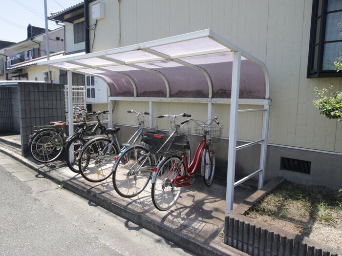 物件外観写真5　(駐輪場)