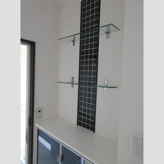 物件内観写真15　(玄関)