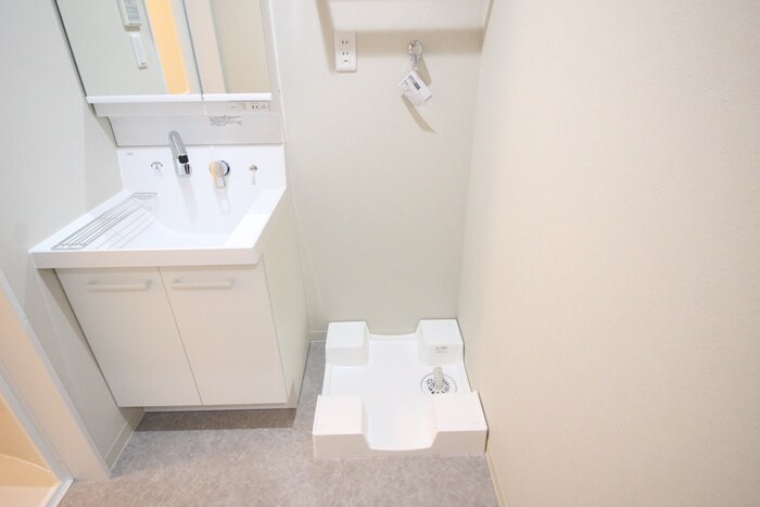 物件内観写真11　(洗濯機置場)