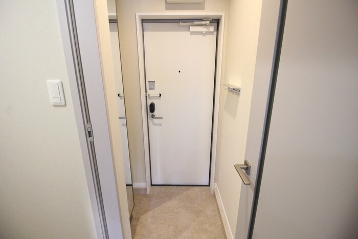 物件内観写真15　(玄関)