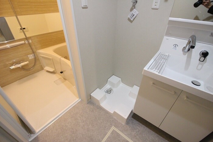 物件内観写真16　(洗濯機置場)