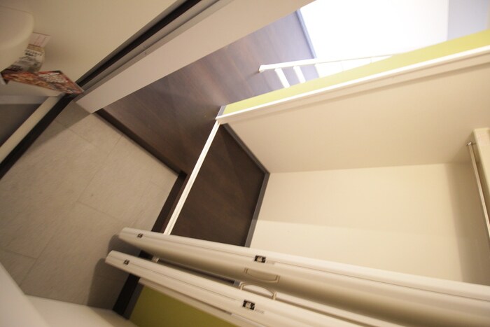 物件内観写真18　(玄関)