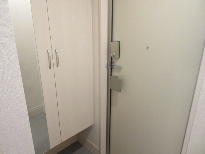物件内観写真15　(玄関)