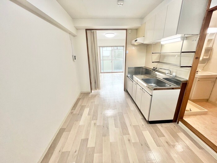 物件内観写真9　(居室)