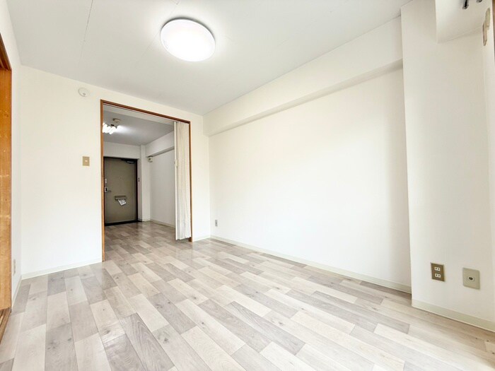 物件内観写真11　(居室)