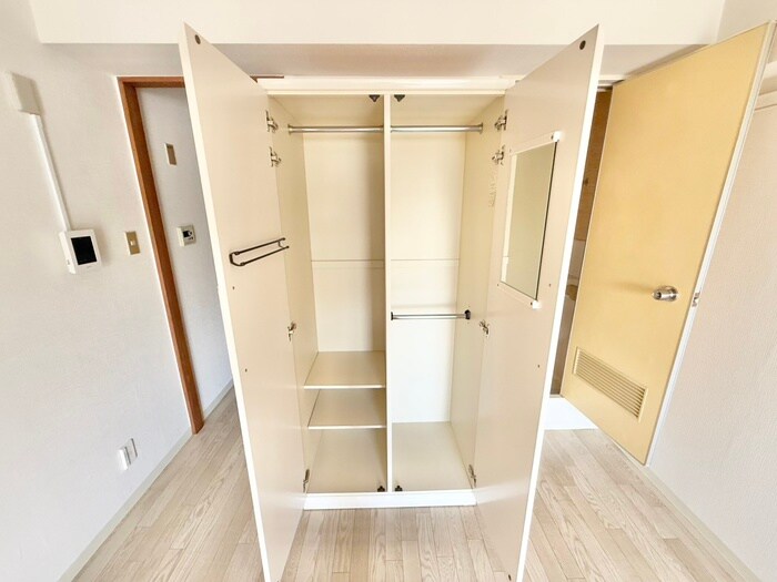 物件内観写真12　(収納)