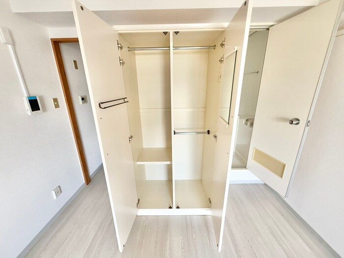 物件内観写真12　(収納)