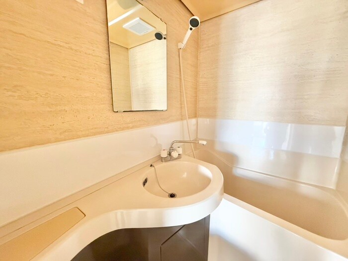 物件内観写真14　(洗面)