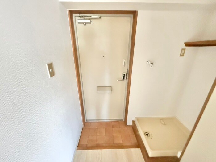 物件内観写真17　(玄関)