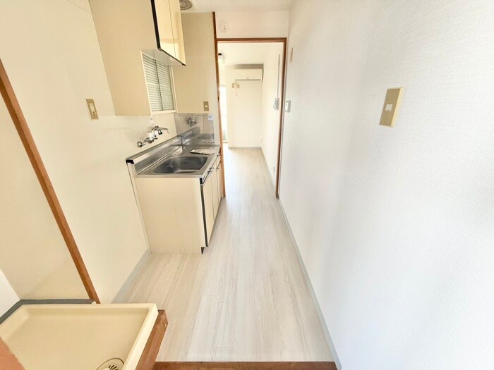 物件内観写真17　(廊下)