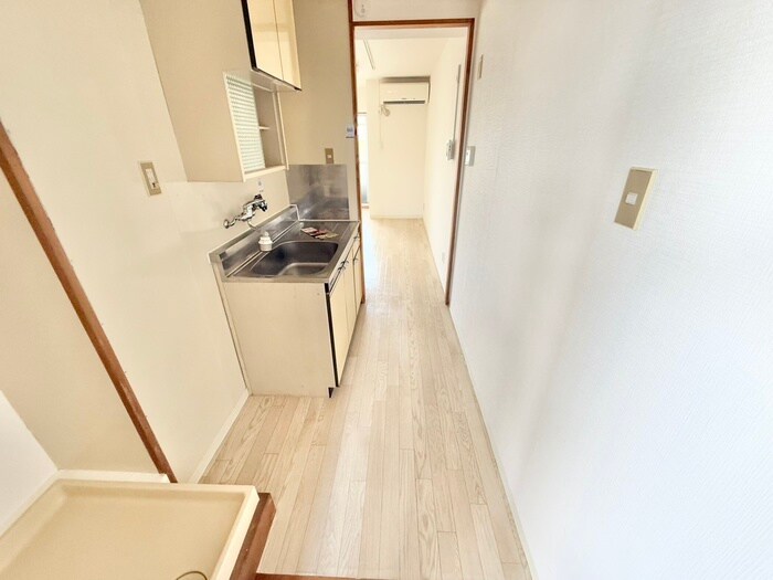 物件内観写真18　(廊下)