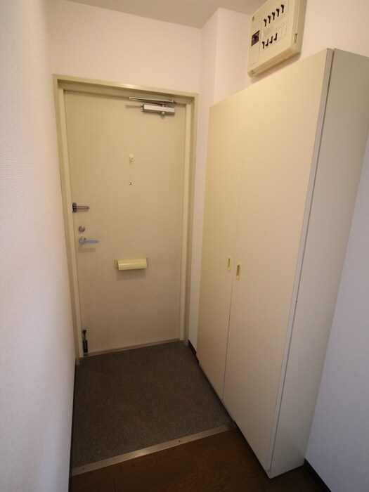 物件内観写真7　(玄関)