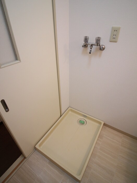 物件内観写真19　(洗濯機置場)