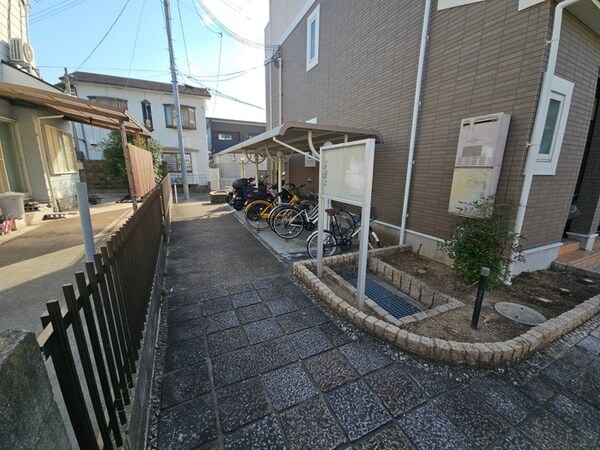 バイク置き場