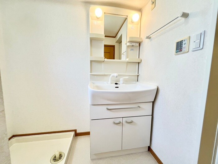 物件内観写真12　(洗面)