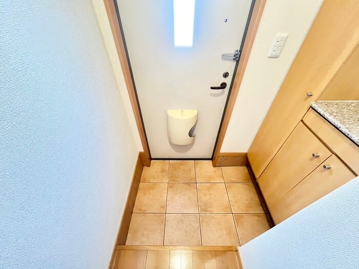 物件内観写真17　(玄関)