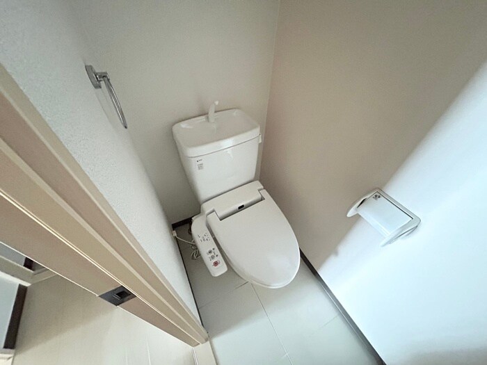 物件内観写真12　(トイレ)