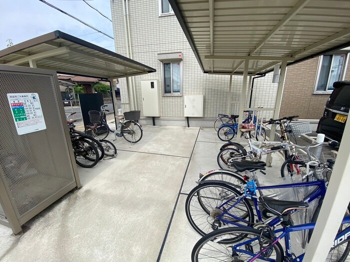 物件外観写真4　(建物設備)