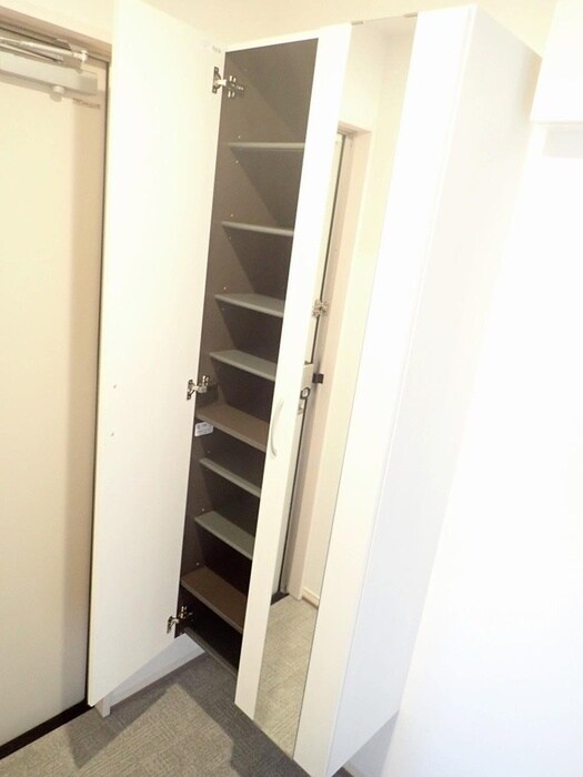 物件内観写真16　(靴箱)