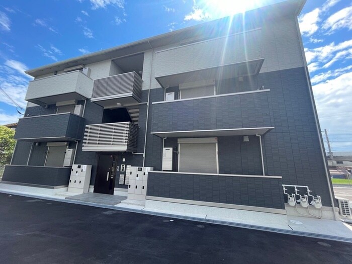 物件外観写真1　(外観写真)