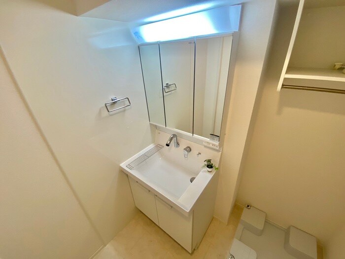 物件内観写真12　(洗面)