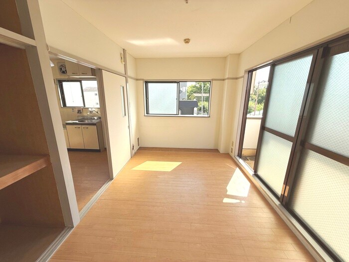 物件内観写真5　(居室)