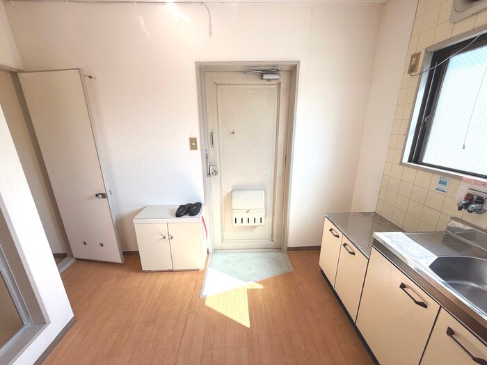 物件内観写真16　(廊下)