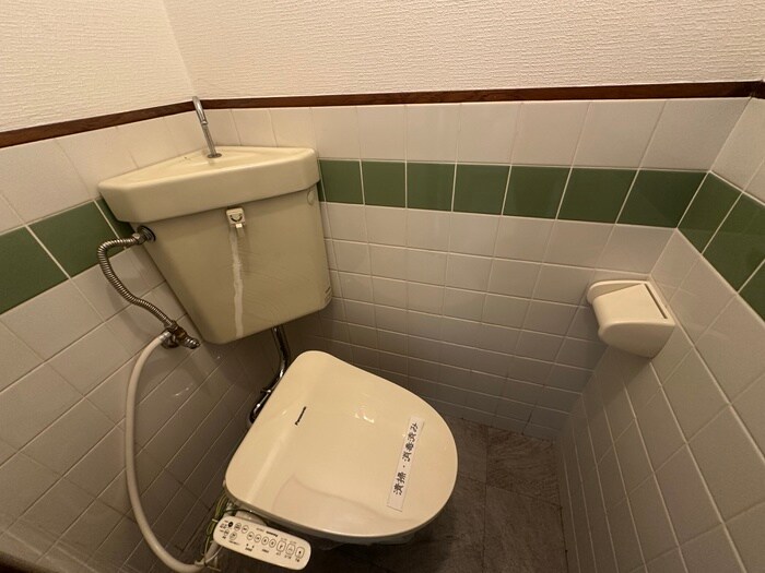 物件内観写真12　(トイレ)