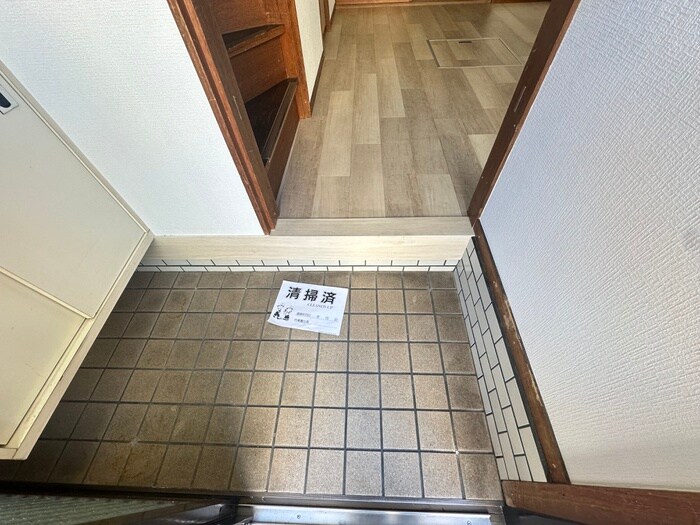 物件内観写真19　(玄関)