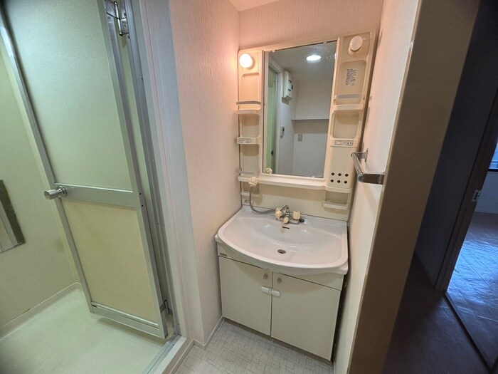 物件内観写真9　(洗面)