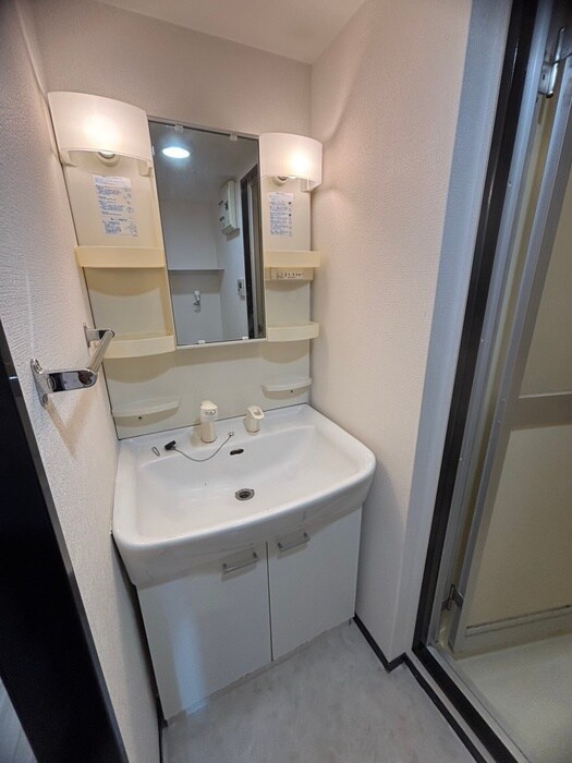 物件内観写真9　(洗面)