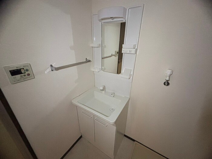 物件内観写真9　(洗面)