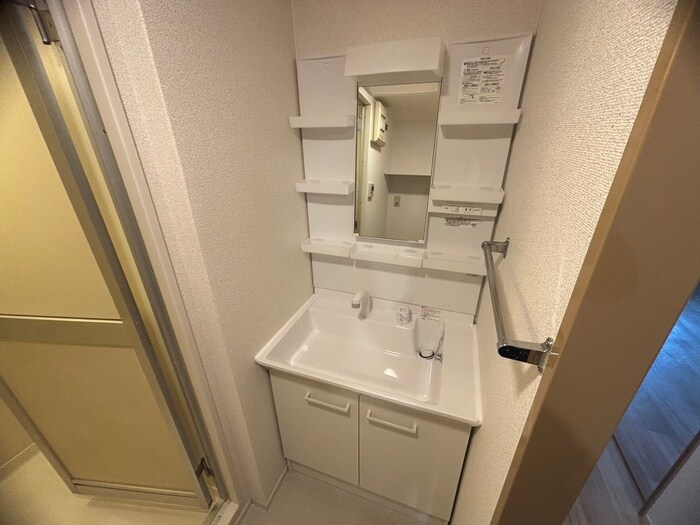 物件内観写真9　(洗面)