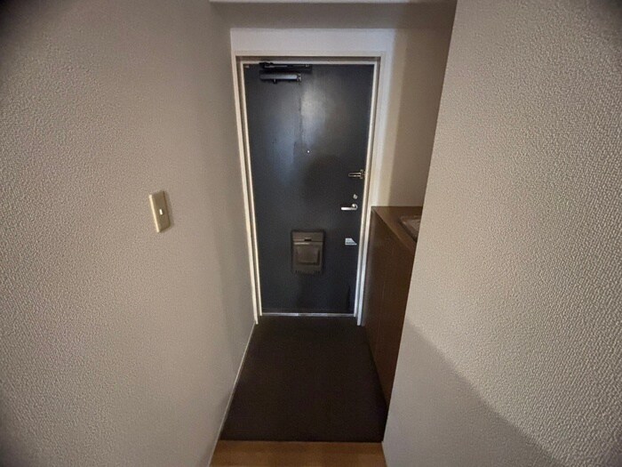 物件内観写真12　(玄関)