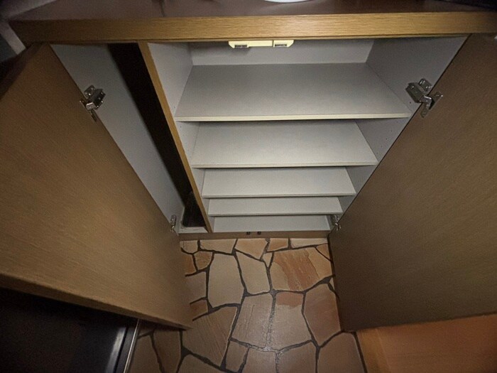 物件内観写真13　(靴箱)