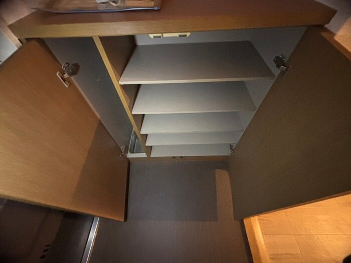 物件内観写真13　(靴箱)