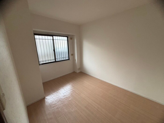 物件内観写真18　(居室)