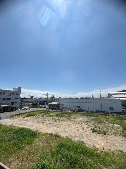 物件内観写真22　(室内からの展望)