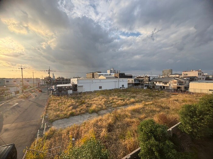 物件内観写真22　(室内からの展望)