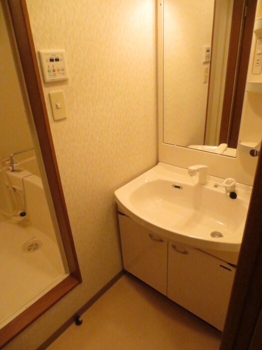 物件内観写真13　(洗面)